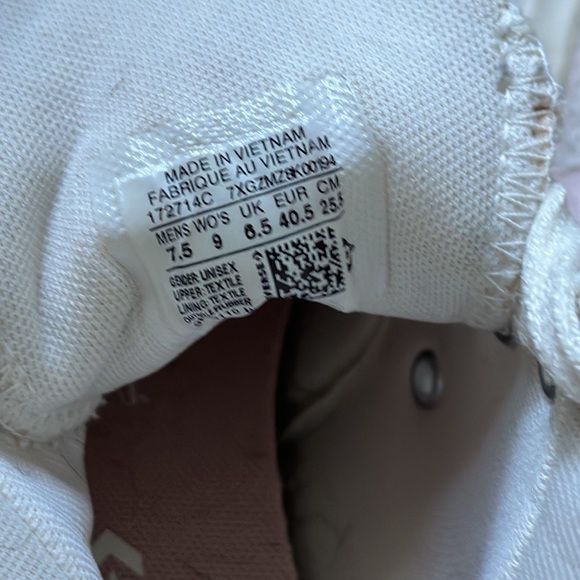 Converse Chuck Taylor Jacquard Platform Hightop Sneakers 9 - Picture 9 of 15